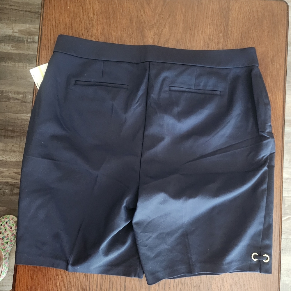 Lot of 3 Belk shorts NWT Rafaella, gently worn Kim Rogers and Bandolino 18W - Picture 13 of 16